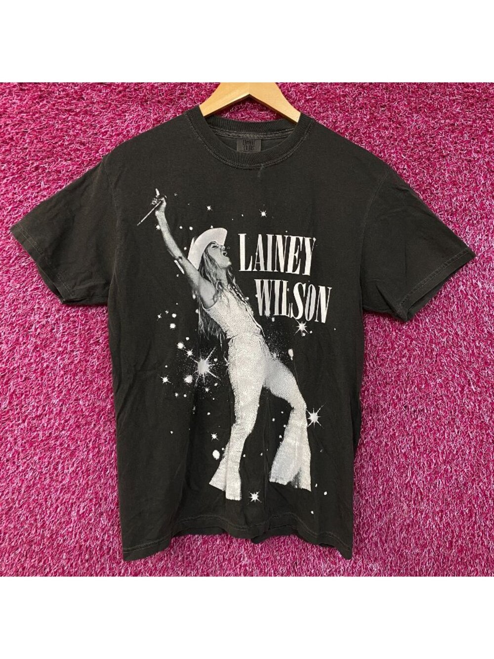 Lainey Wilson Live Vintage Style Graphic Concert T-Shirt Medium